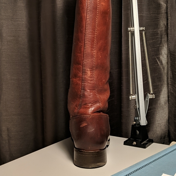 Tall boots - Picture 7 of 9